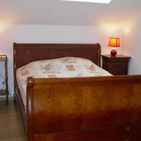 Tranquil Holiday In Sur Meuse With Pool Prázdninový dům
